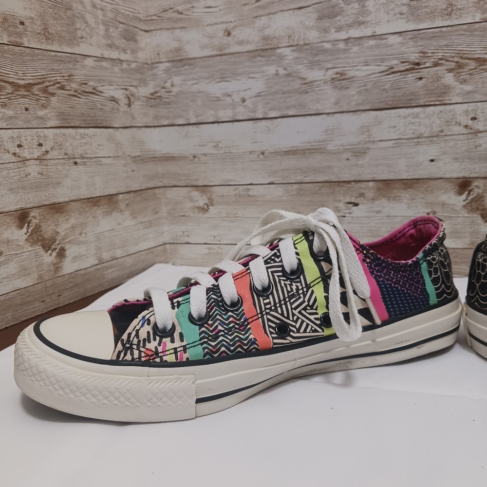 Converse All Star women's tennis shoes Sz 8 colorful Geometric Pattern - Picture 4 of 12